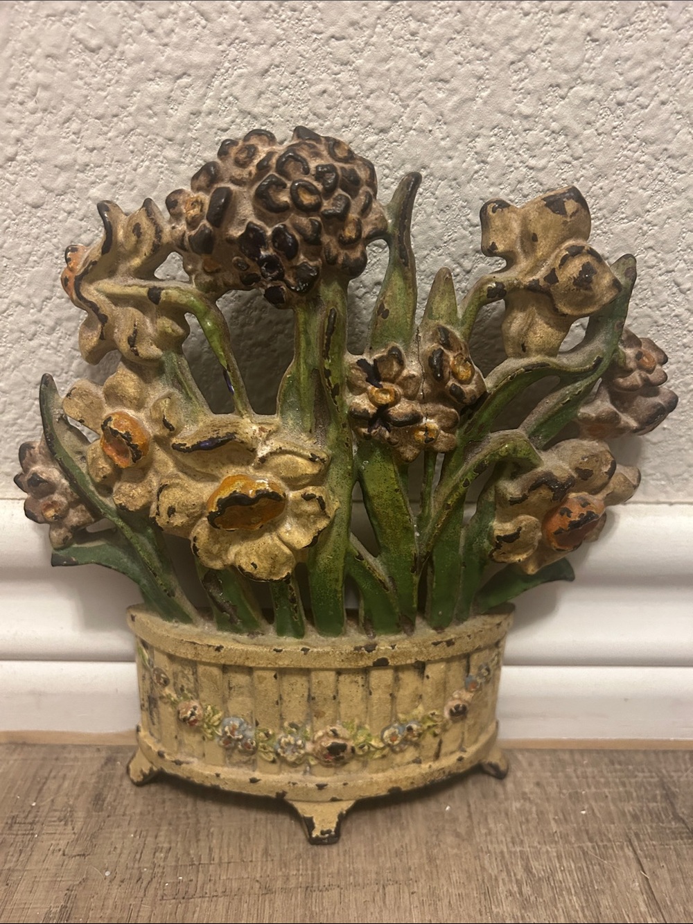 Antique Hubley Cast Iron Doorstop
#266 “Daffodil & Narcissus Basket”
